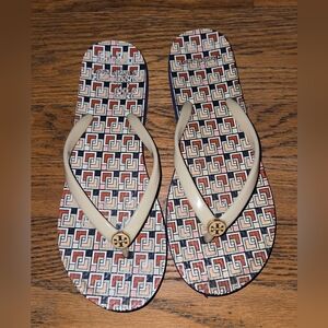 Tory Burch Coy Pink Cut Flip Flops Size 6